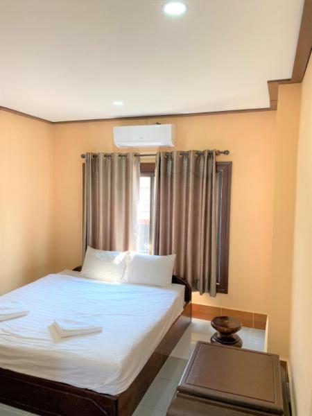 Walking Street Hotel Vang Vieng Exterior photo