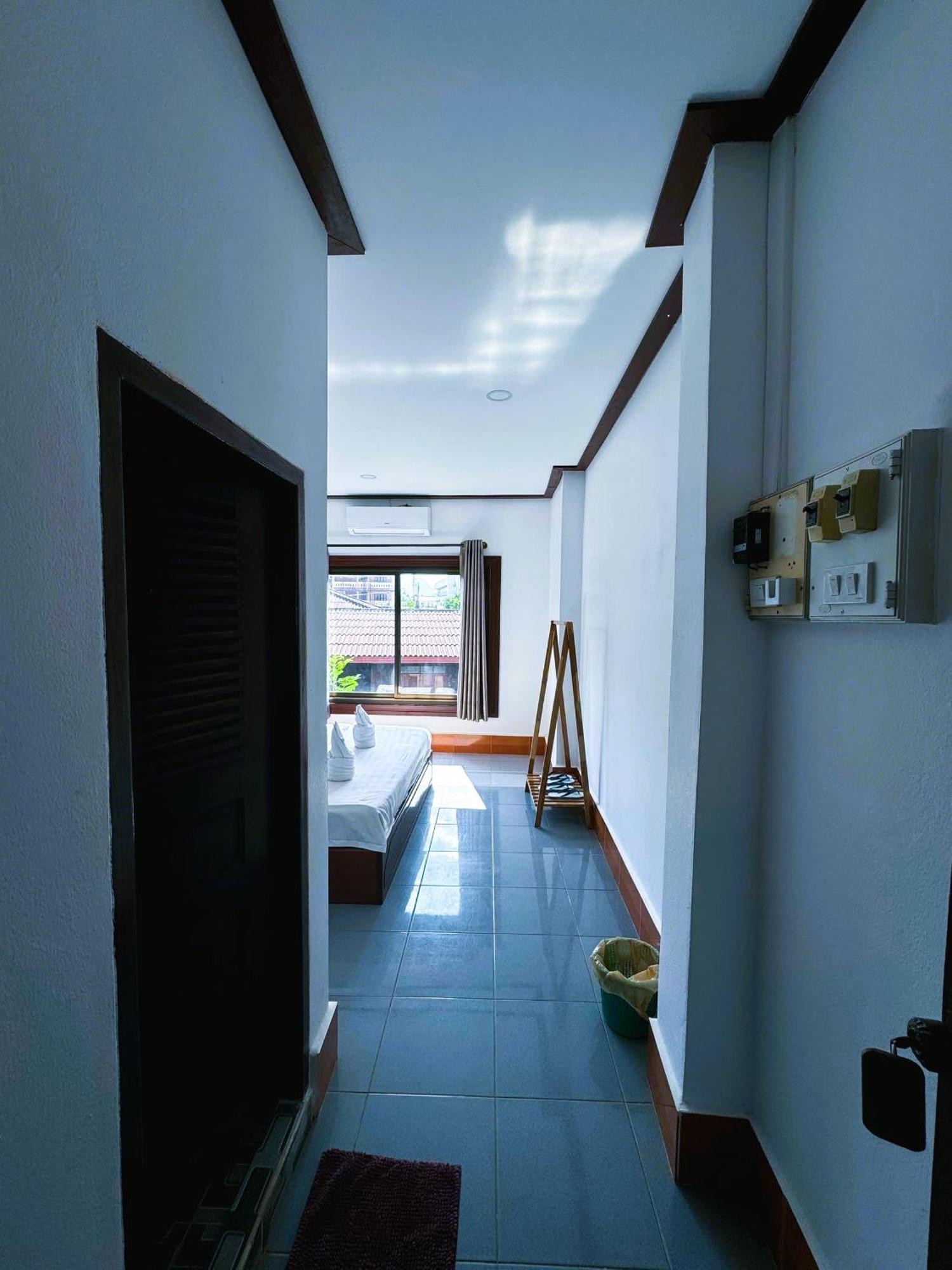 Walking Street Hotel Vang Vieng Exterior photo