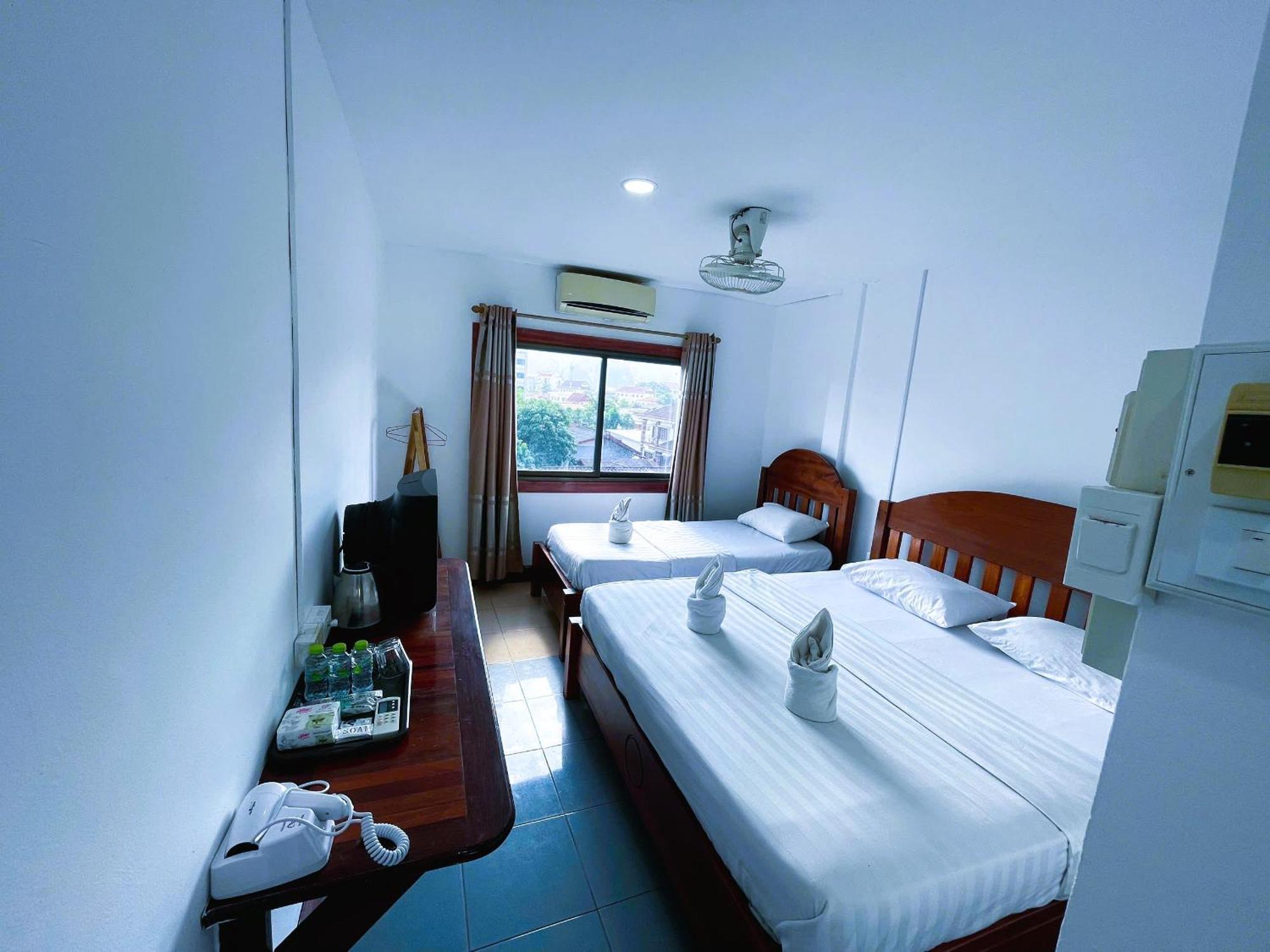Walking Street Hotel Vang Vieng Exterior photo